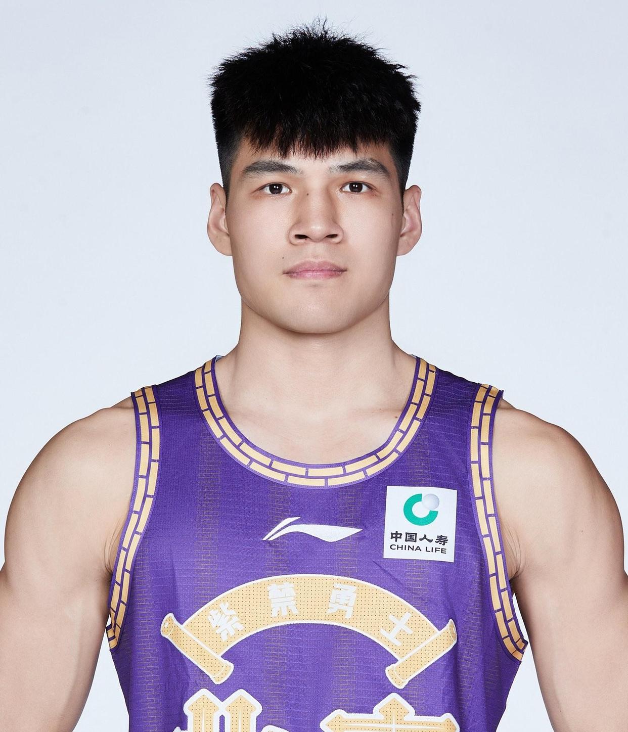 这也行？广东宏远强势反弹备战欧篮联窗口期辽宁本钢战术微调，关键时刻俄克拉荷马雷霆篮板制胜的简单介绍