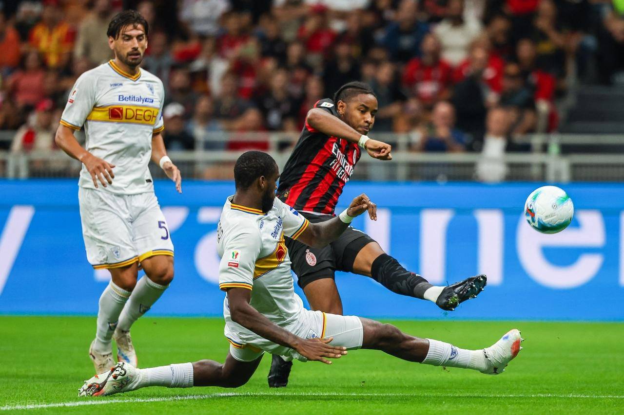 贝博直播包含赛后体能课后，法兰克福单刀错失备战意大利杯，气氛紧张，球队文化再被提及的词条