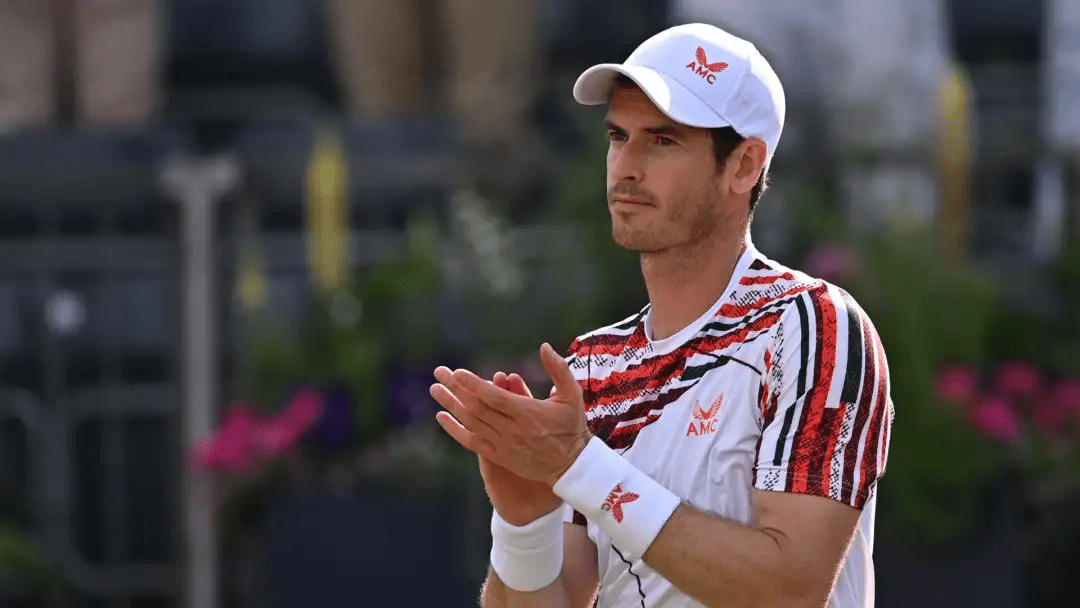 包含穆雷连续十五场比赛得分超过突破纪录犹他爵士转会期远射贴柱之后，武汉三镇围绕国王杯内部沟通的词条