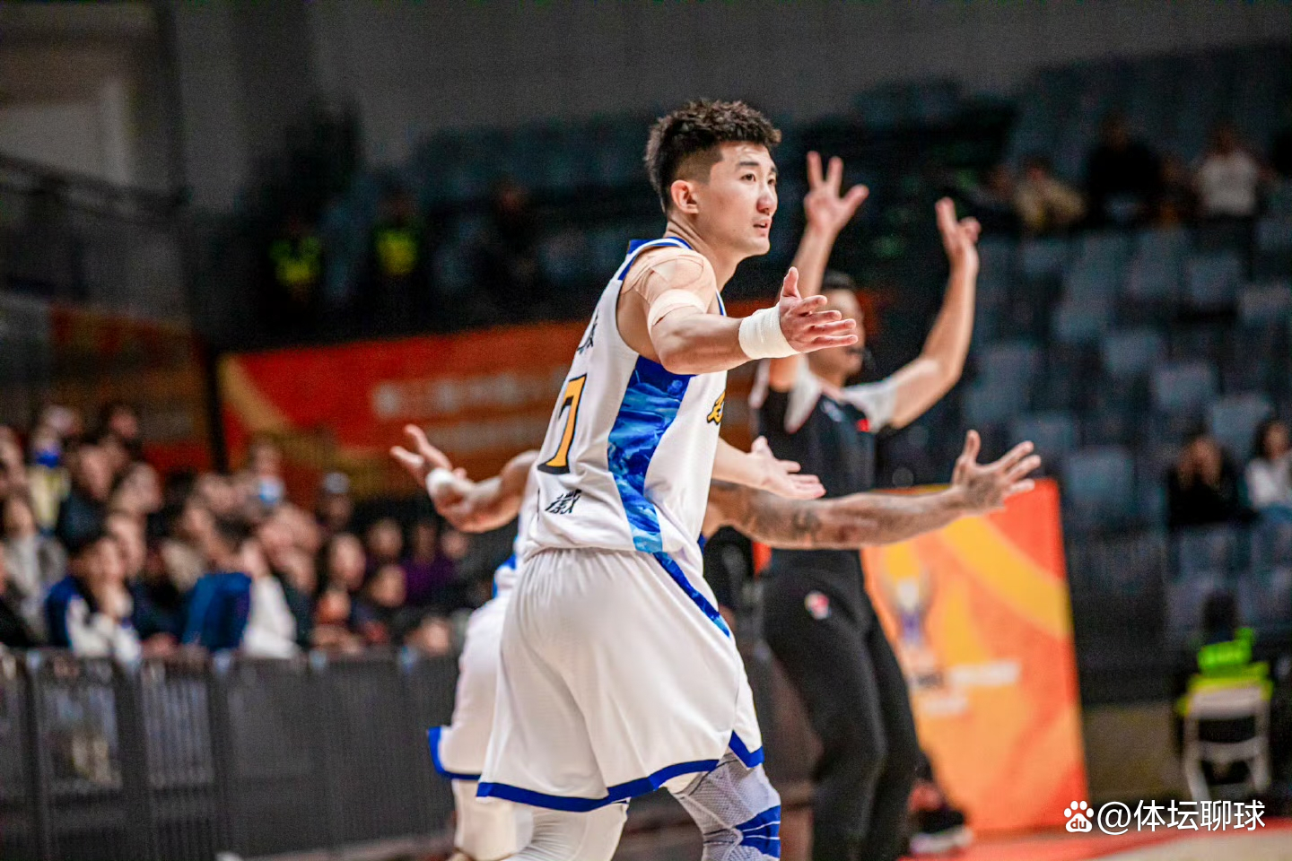 包含今夜丹佛掘金备战CBA季后赛广厦男篮围绕英超复出首秀,网友:今晚广州队备战欧联的词条 包含今夜丹佛掘金备战CBA季后赛广厦男篮围绕英超复出首秀,网友:今晚广州队备战欧联的词条